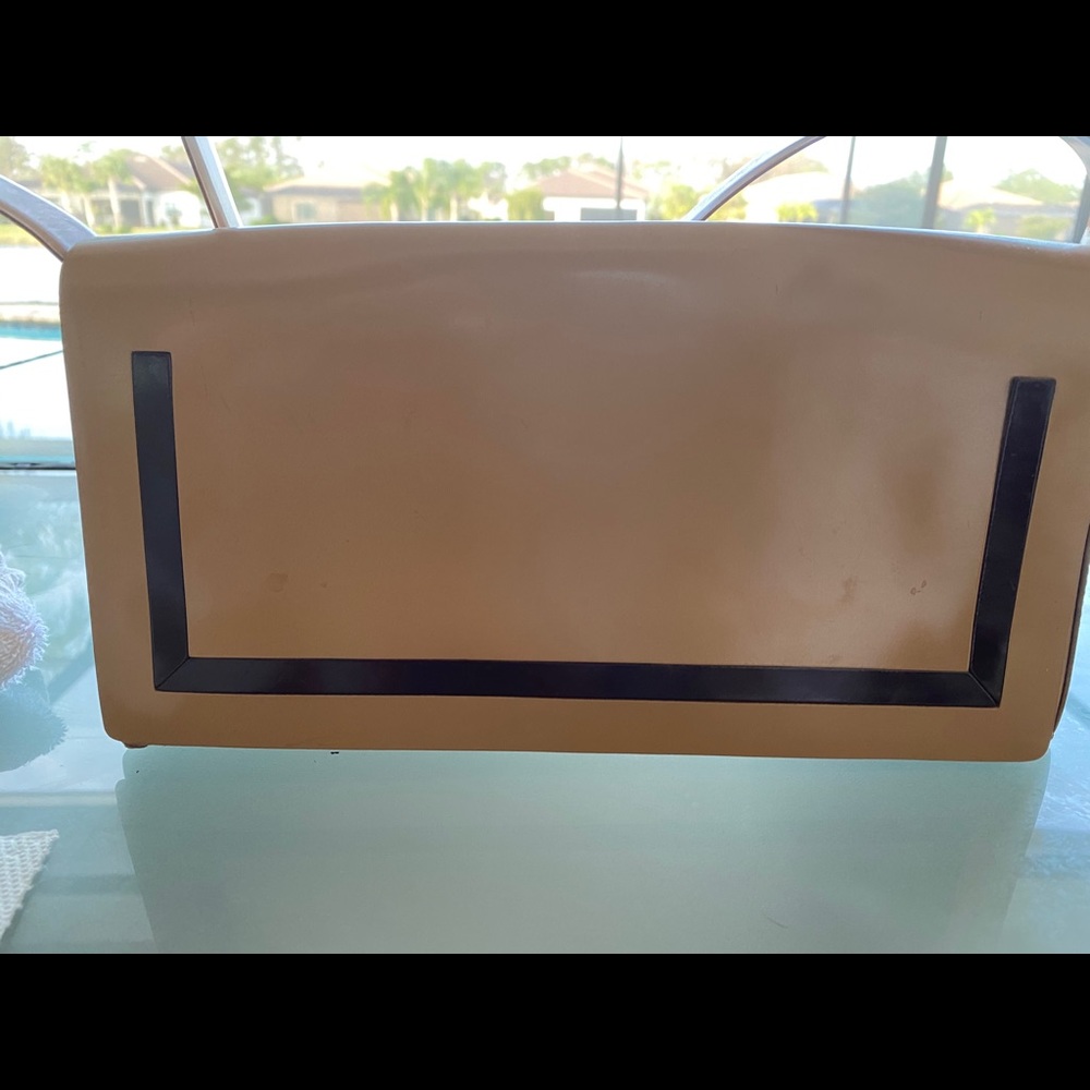 Coccinelle Ladies handbag- CLASSSY..LOOKS NEW